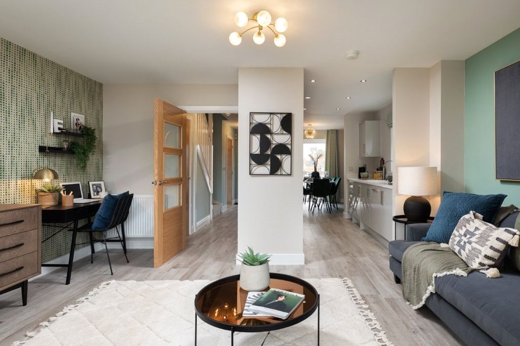 Property photo 3 of 16 Kitchen/Dining