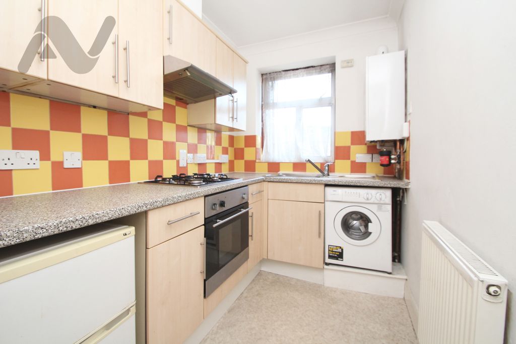 Property photo 2 of 8