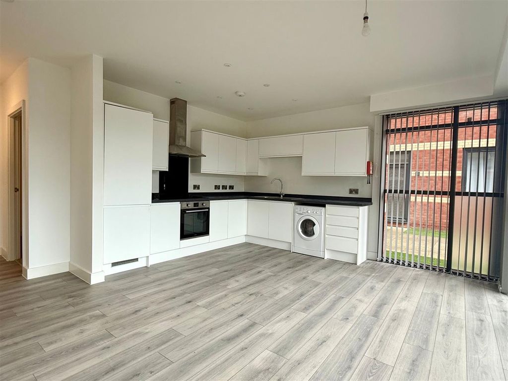 Property photo 3 of 5 Open Plan Kitchen.Jpg