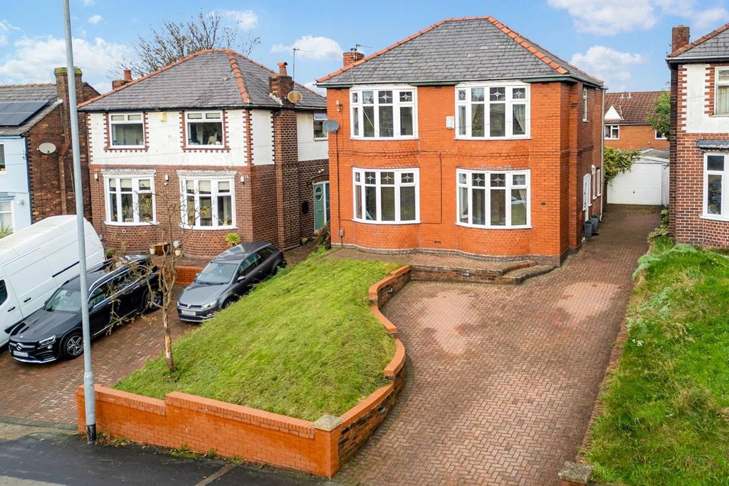 Property photo 1 of 34