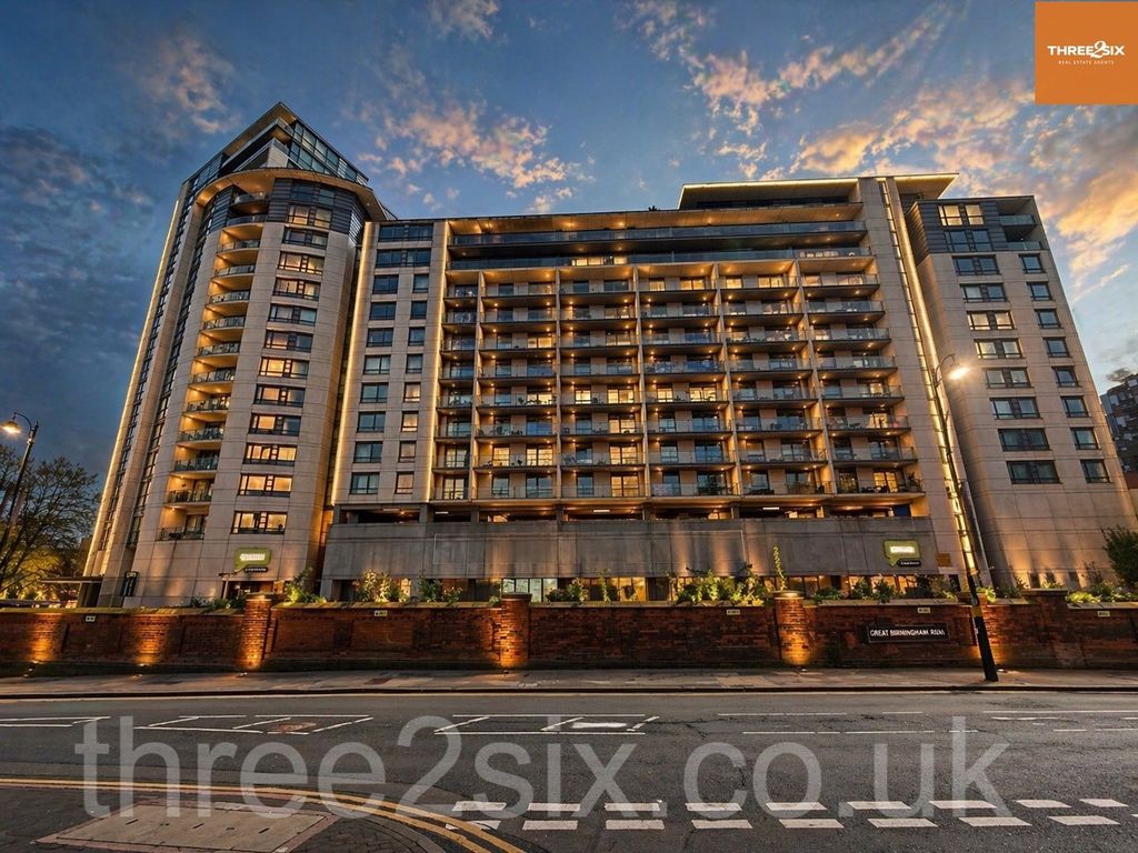 Property photo 1 of 9 Stunning 13th Floor Two Bedroom Apartment At Centenary Plaza, Birmingham City Centre