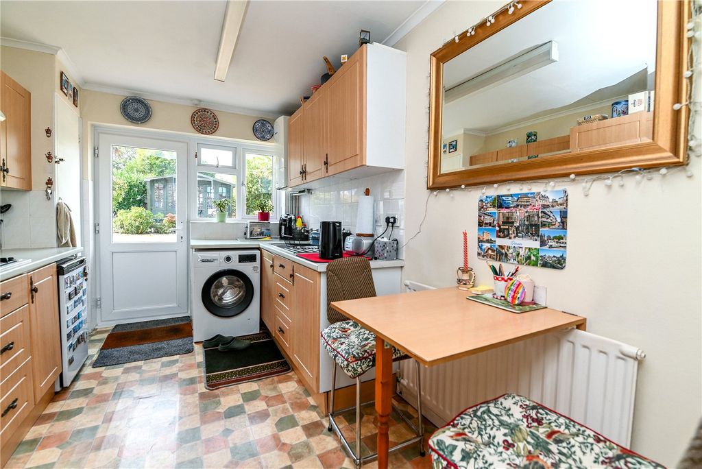 Property photo 2 of 17 Picture No. 18