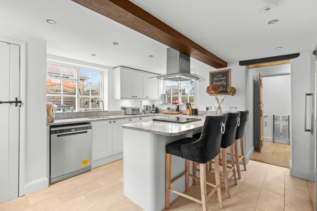 Property photo 3 of 15