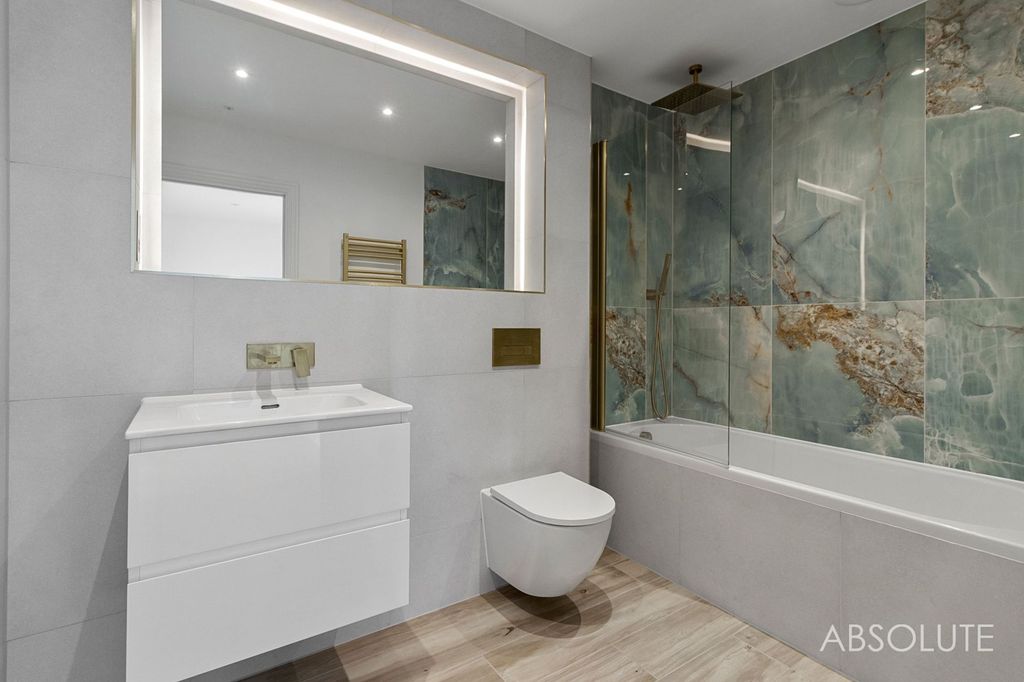 Property photo 3 of 25