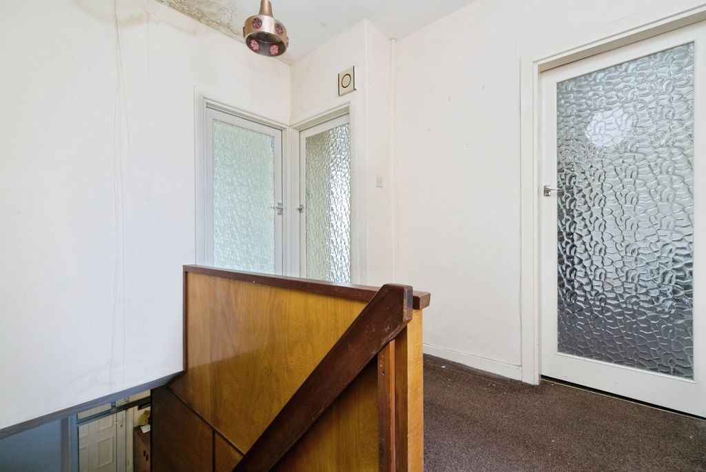 Property photo 3 of 17 Photo