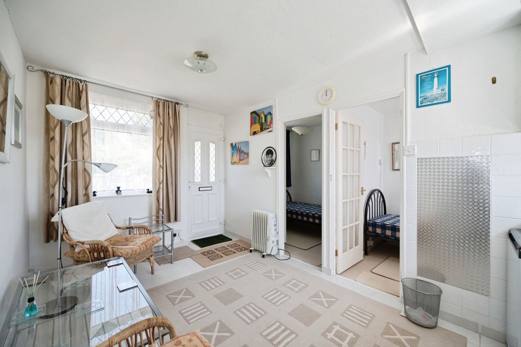 Property photo 3 of 10 Pbox-Img.Jpg