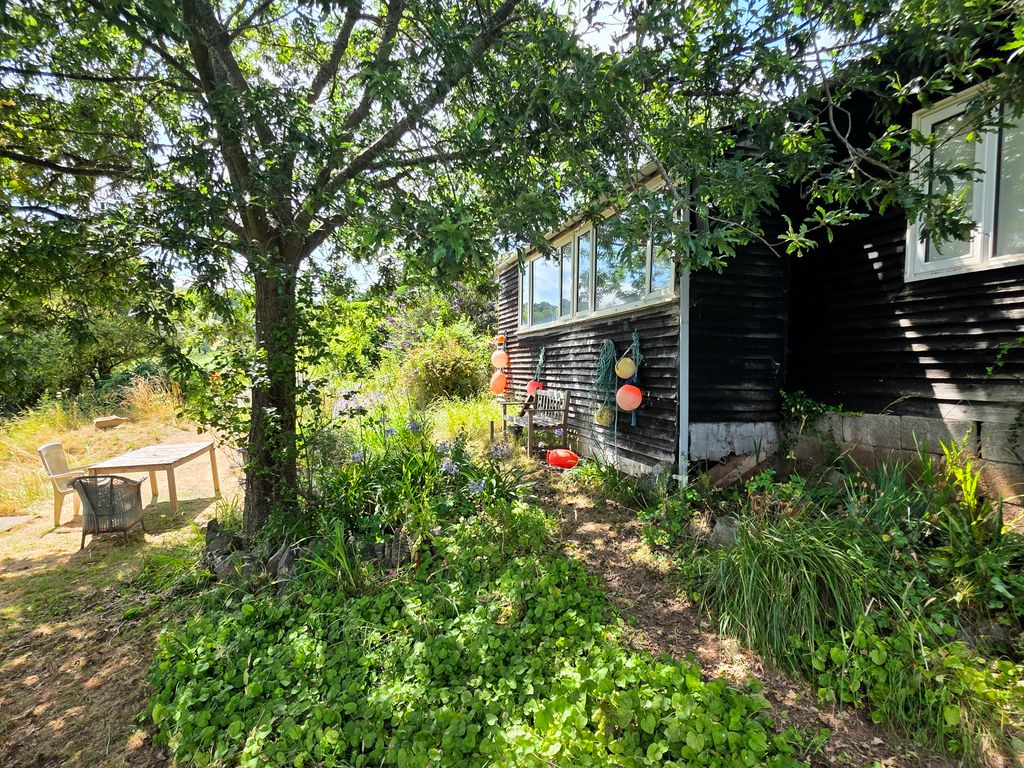 Property photo 2 of 32