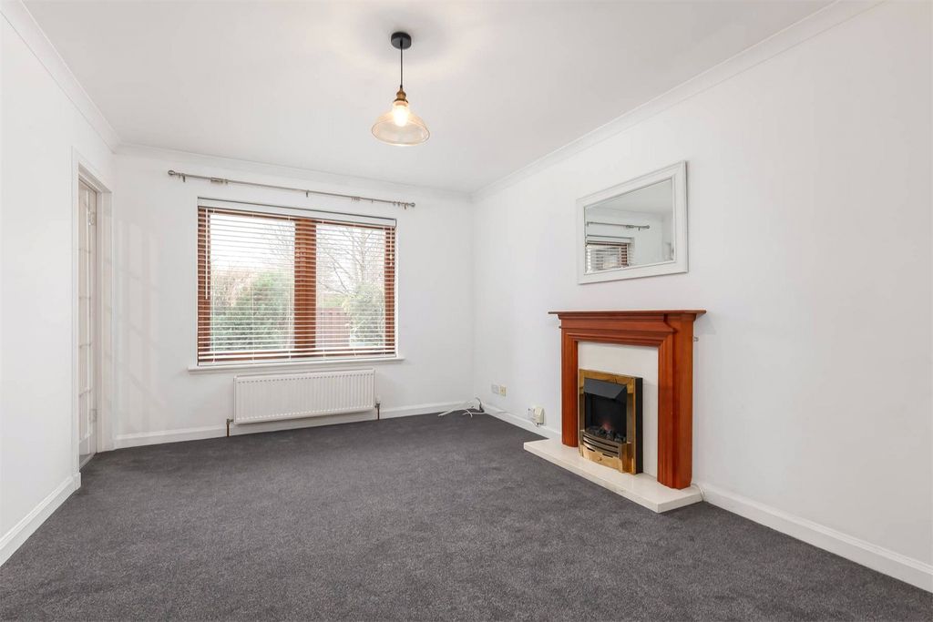 Property photo 2 of 20 Picture No. 16