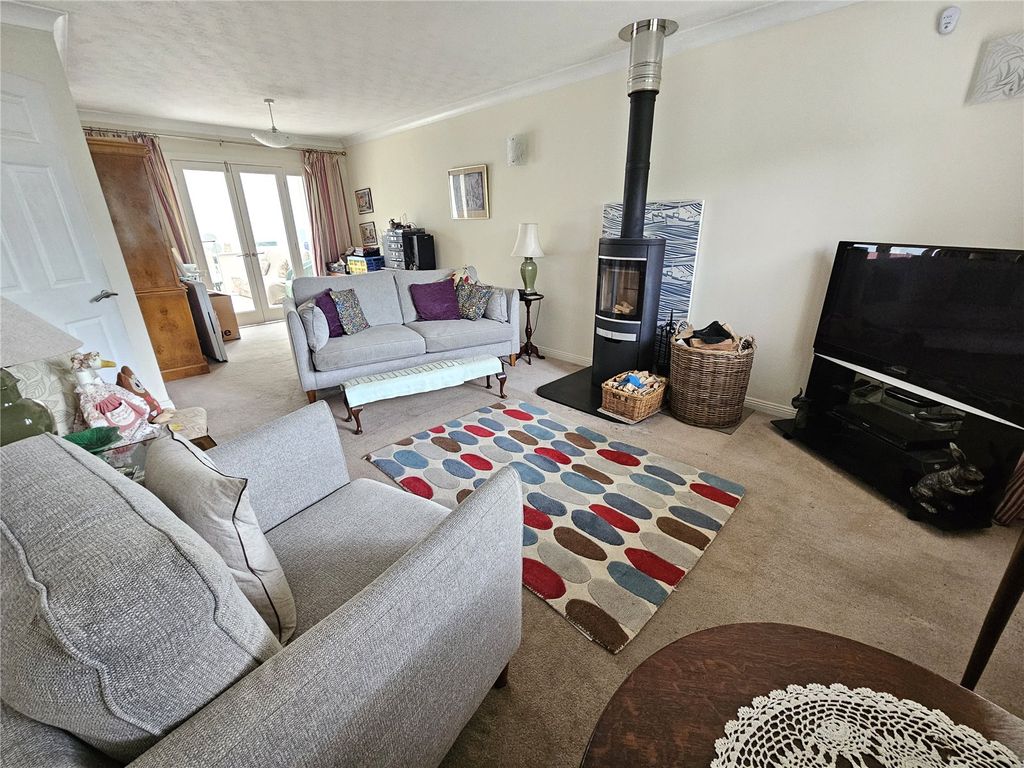 Property photo 2 of 13 Picture No. 23