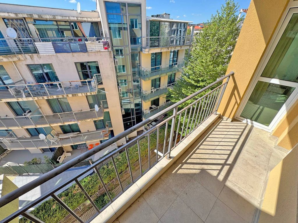 Property photo 2 of 10