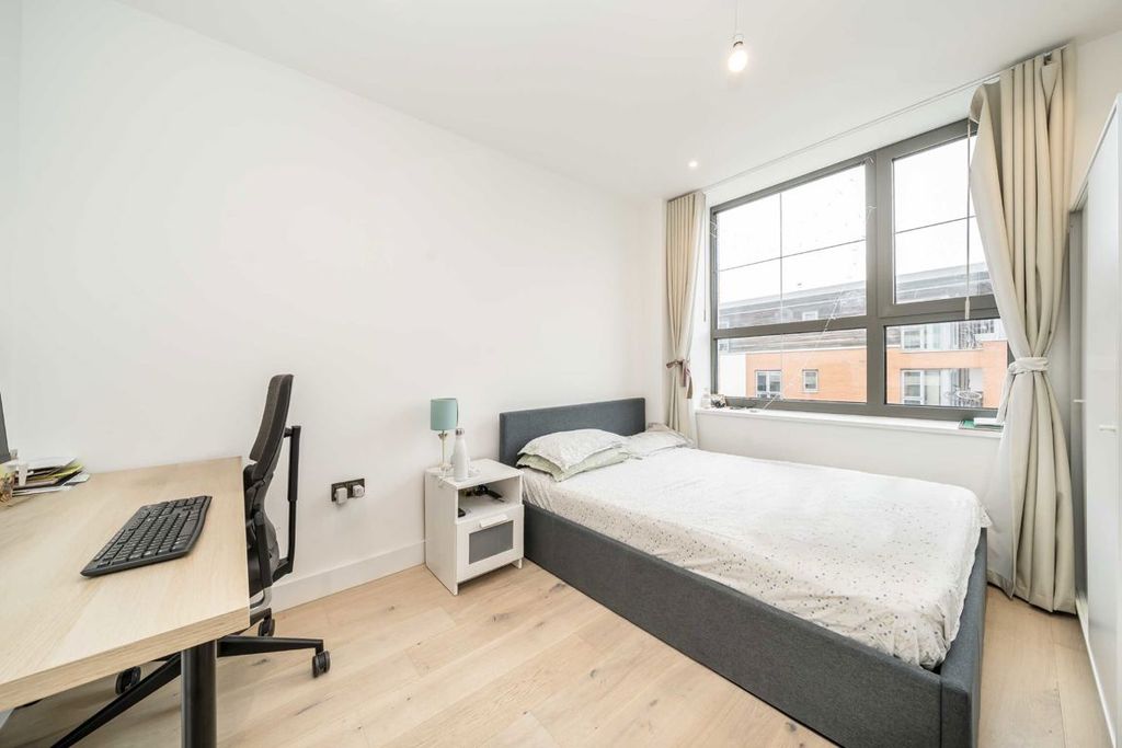 Property photo 3 of 8