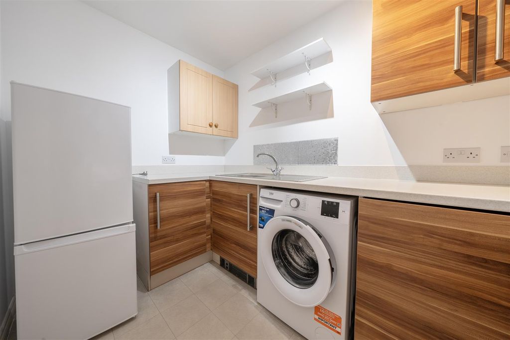 Property photo 2 of 15 1463872-10-6A0c77d05Ea31.Jpg