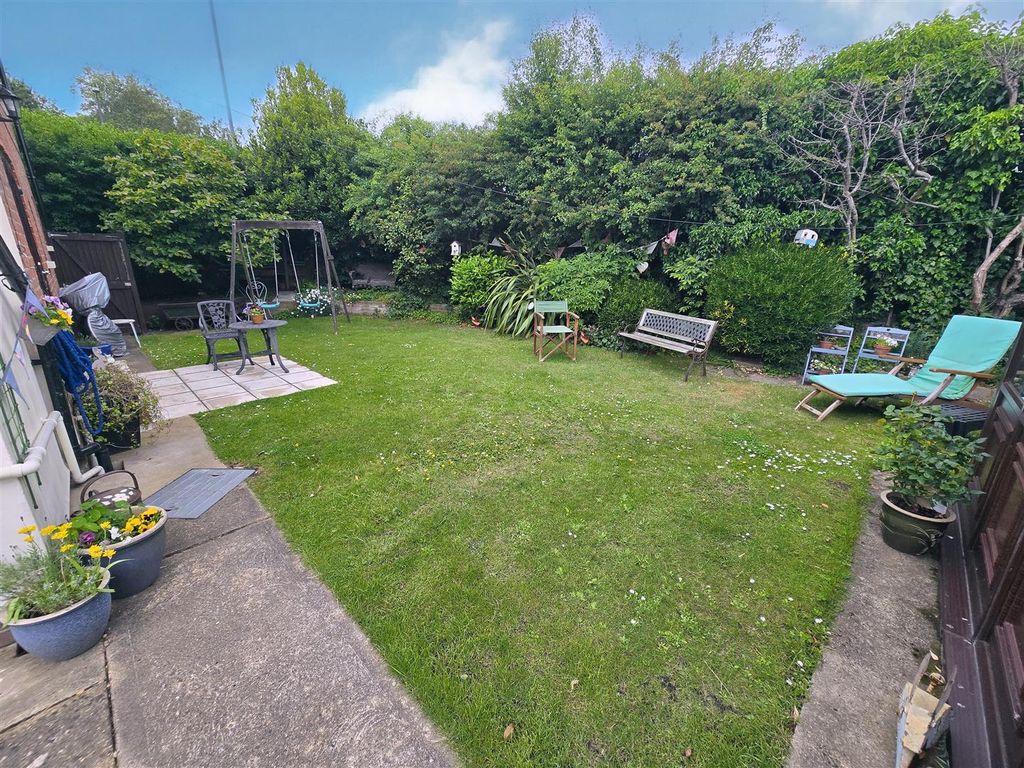Property photo 1 of 19 Garden