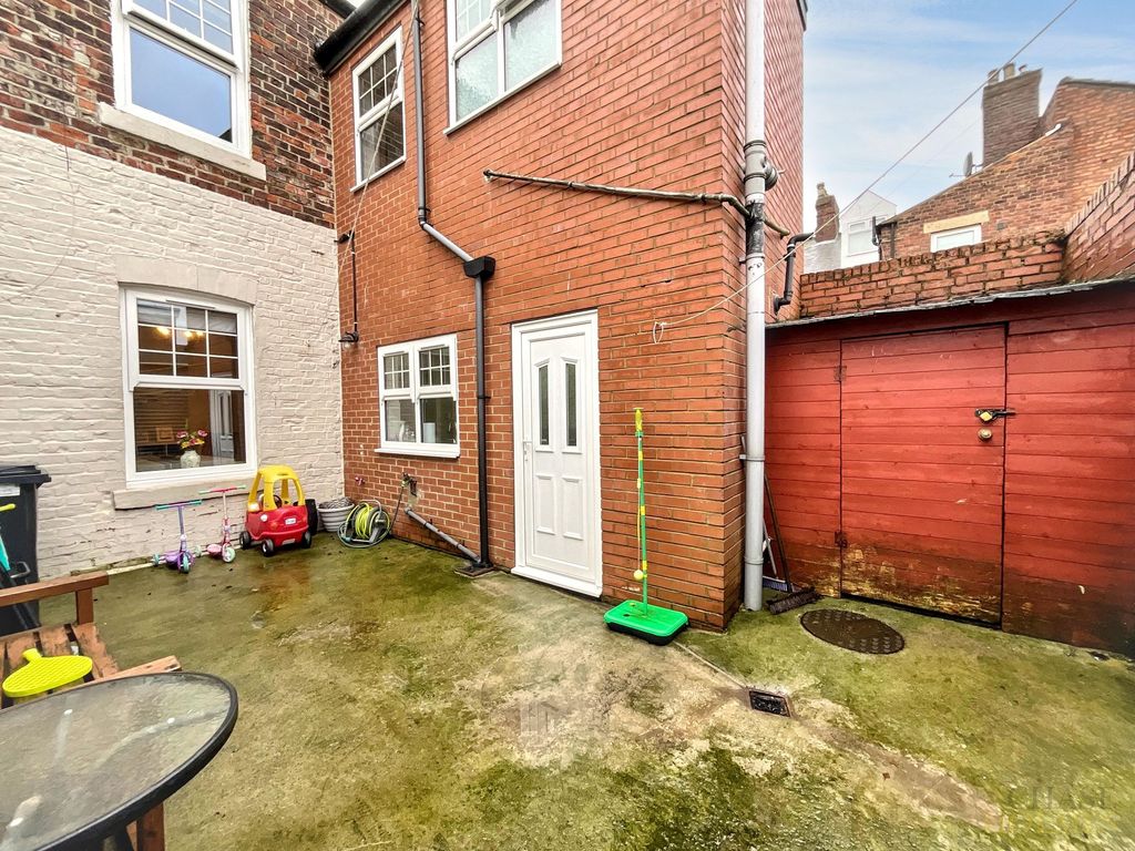 Property photo 3 of 16