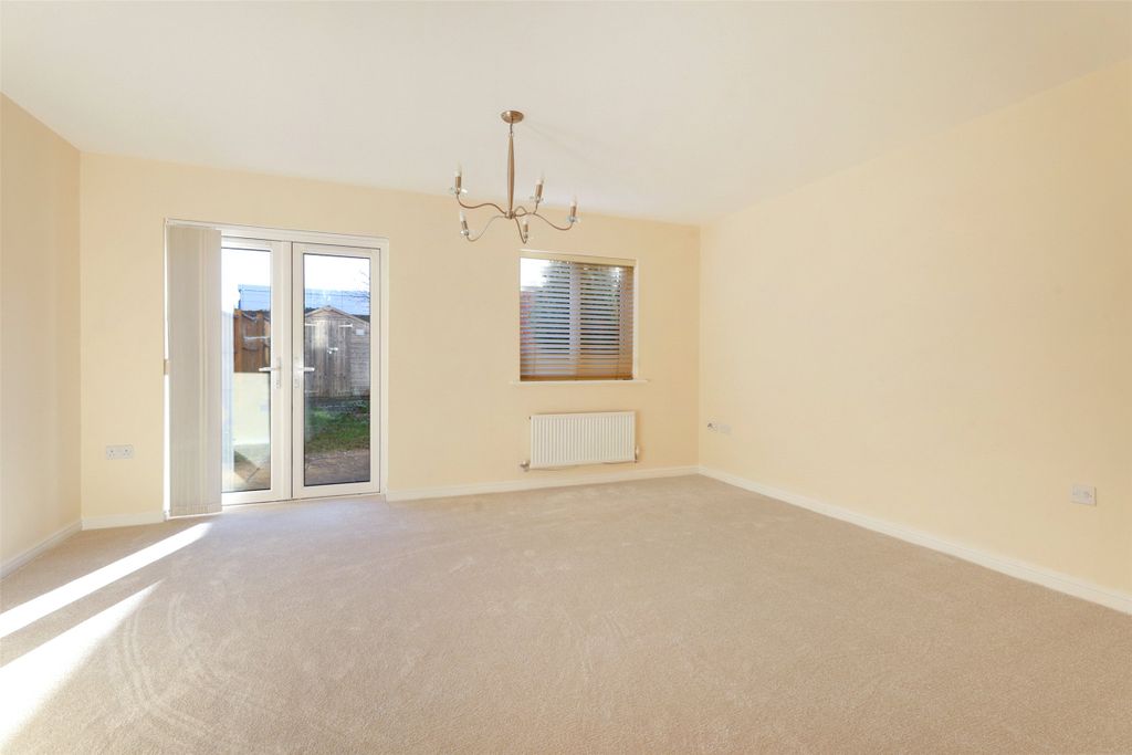 Property photo 3 of 10 Picture No. 24