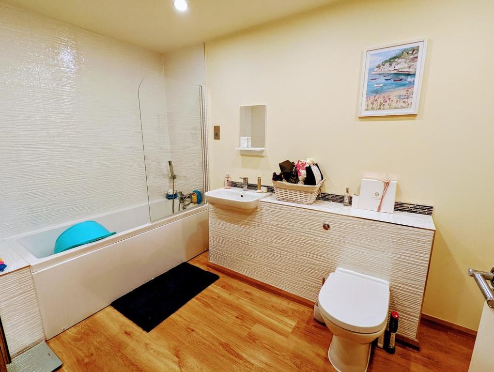 Property photo 3 of 12