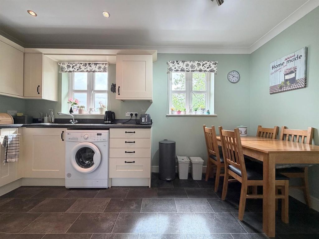 Additional image 4 of 2 bed flat for saleMassey Road, Tiverton EX16
