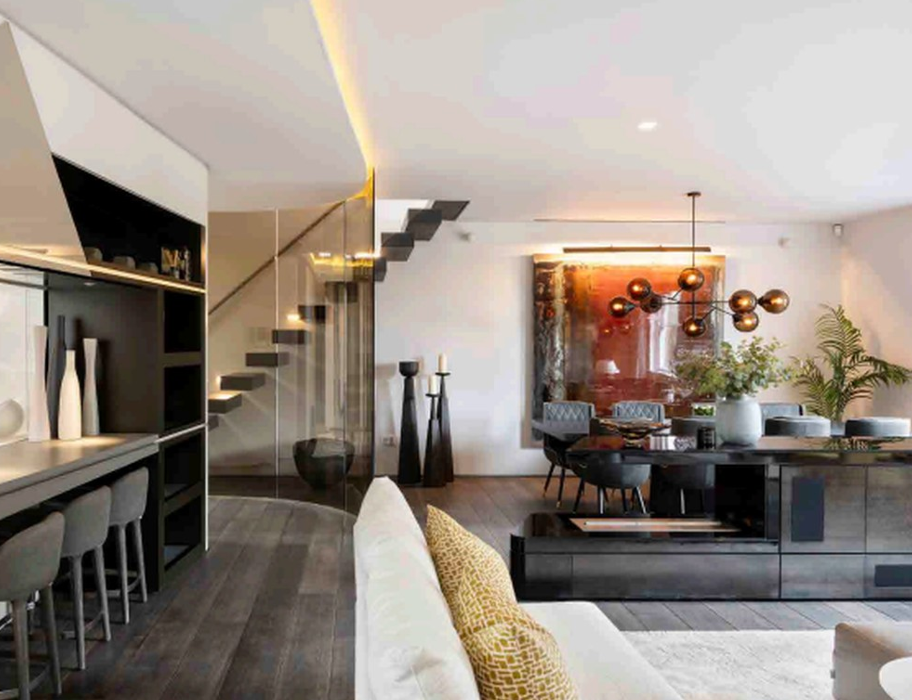 Property photo 2 of 11