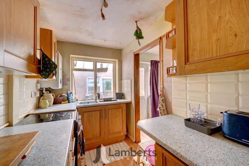 Property photo 2 of 18 Kitchen
