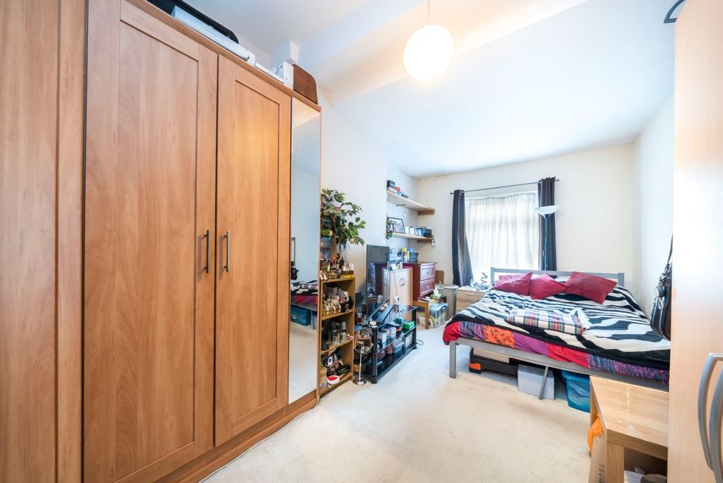 Property photo 3 of 4 Picture No. 16