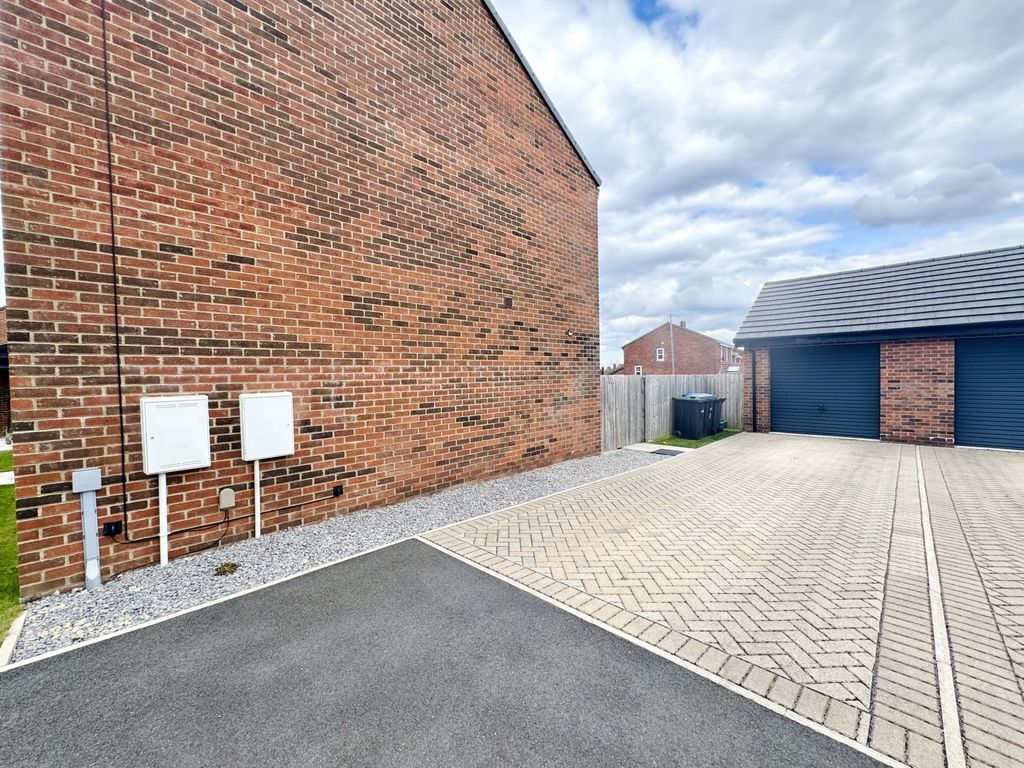 Additional image 27 of 4 bed detached house for saleOakfield Gardens, Peterlee, Durham SR8