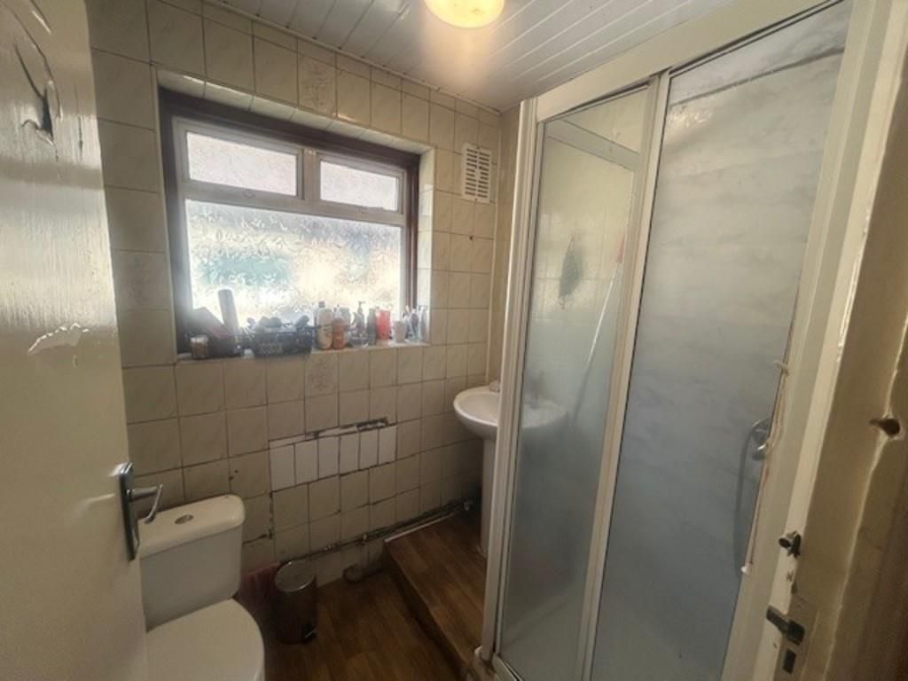 Property photo 2 of 7 Shower Room