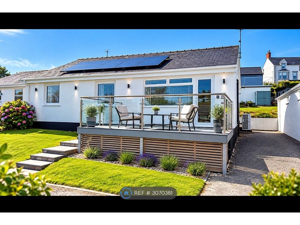 Property photo 1 of 7 Sundecking