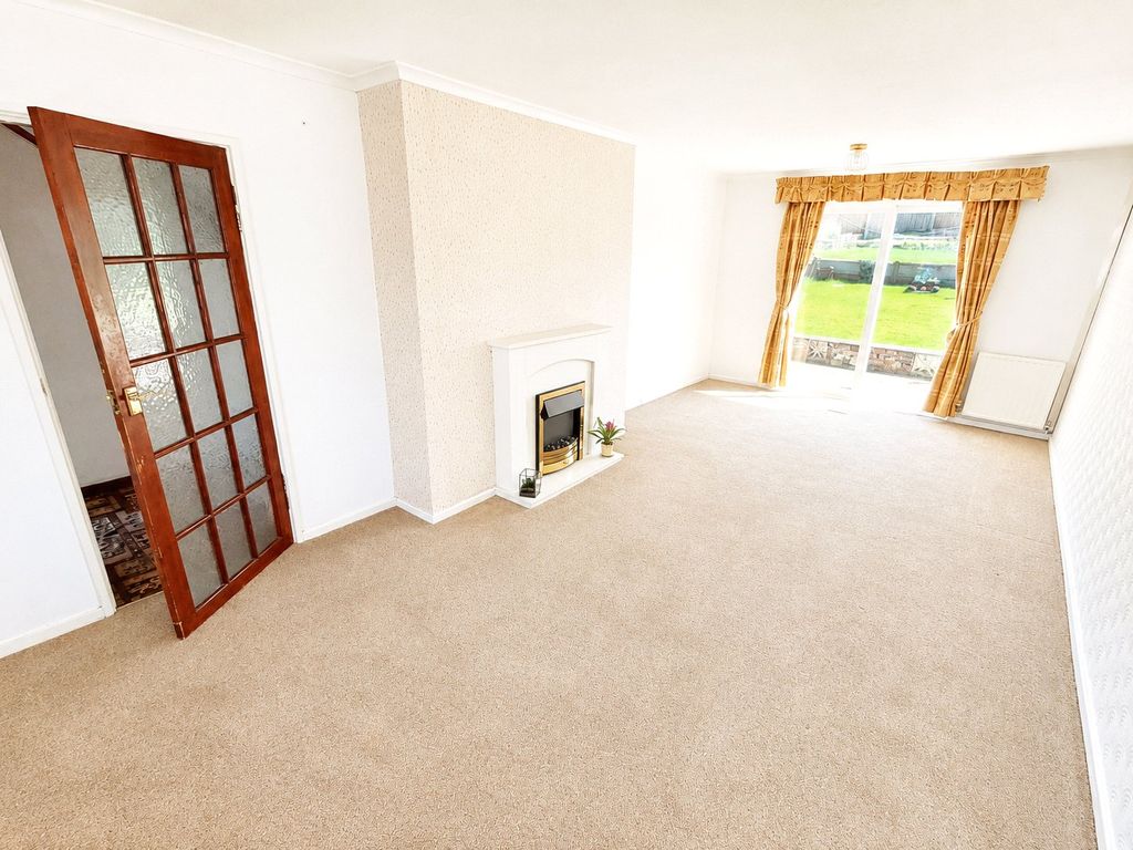 Property photo 2 of 14 Lounge