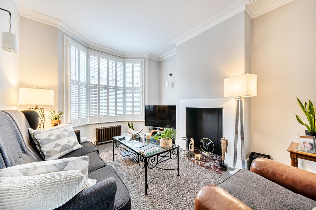 Property photo 3 of 14