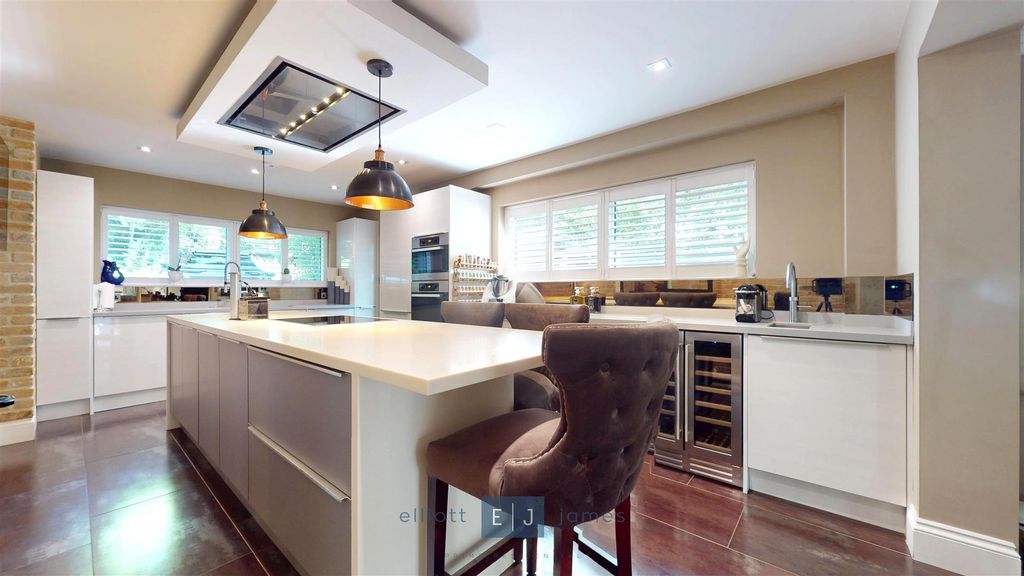 Additional image 7 of 4 bed detached house for saleWoodbury Hill, Loughton IG10