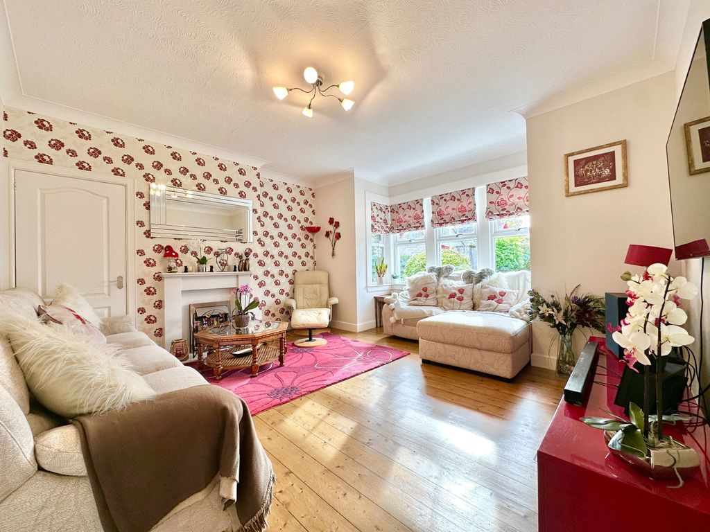 Property photo 2 of 30