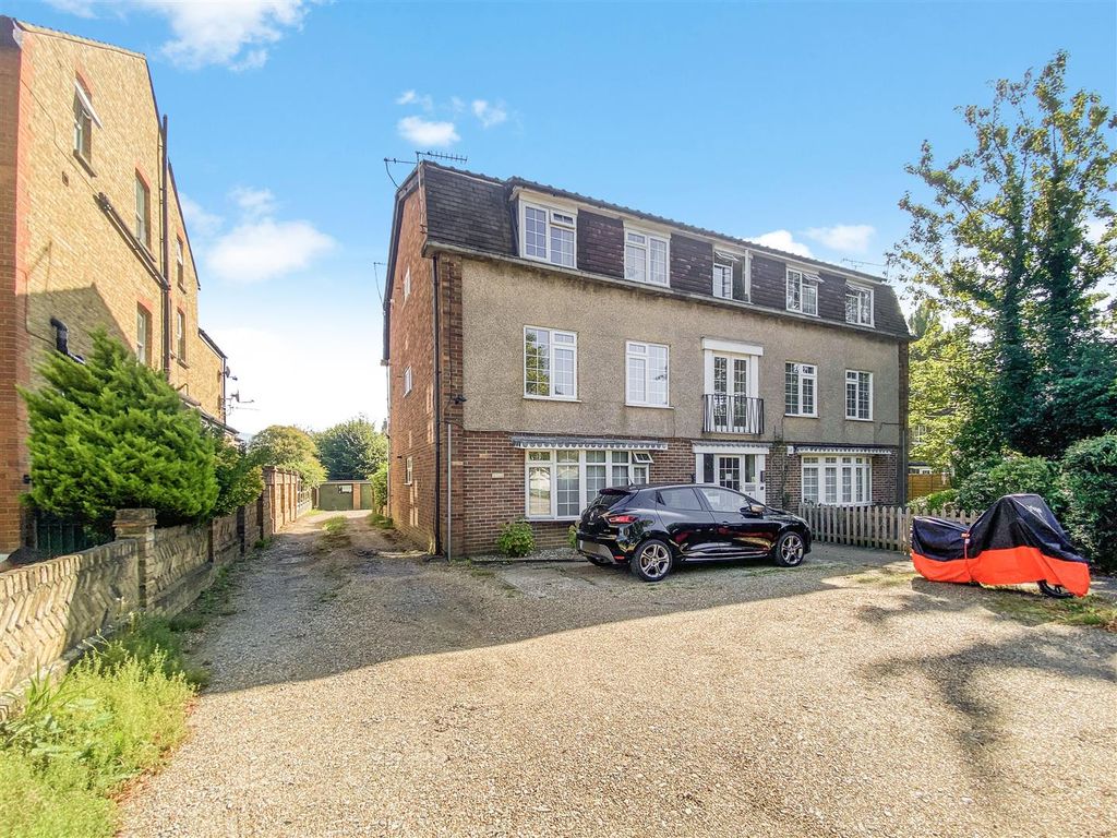 Property photo 1 of 13 Exterior