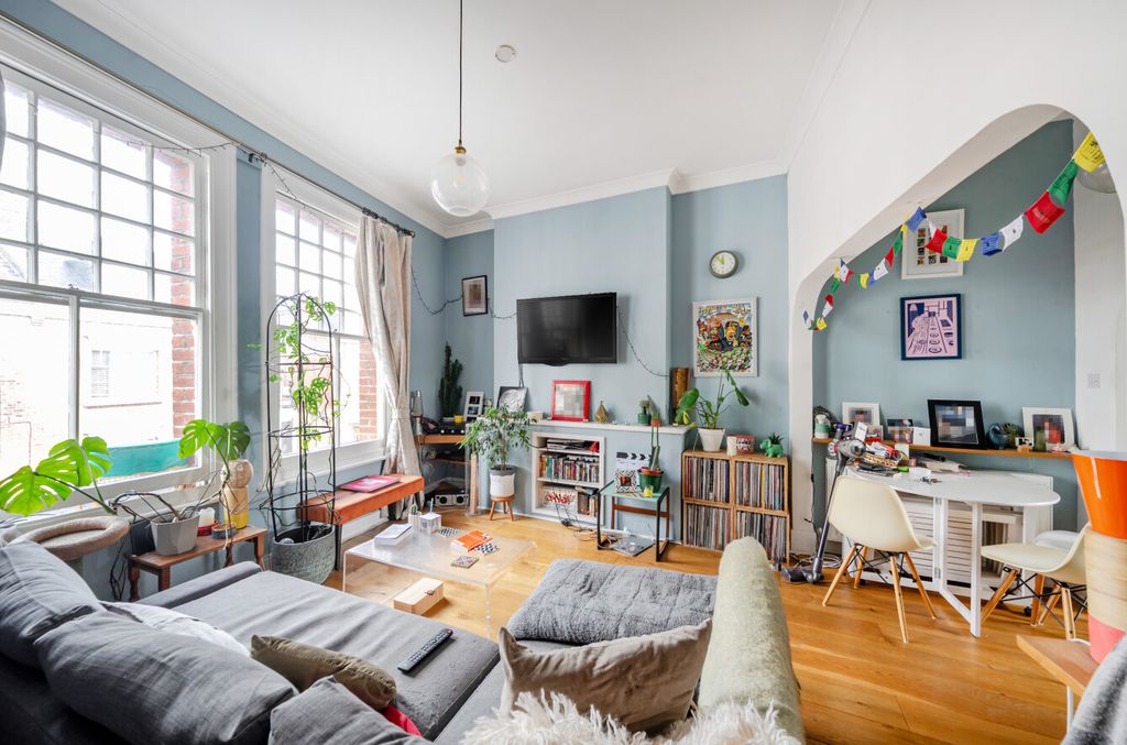 Property photo 1 of 9 1354762-4-68c96E7...