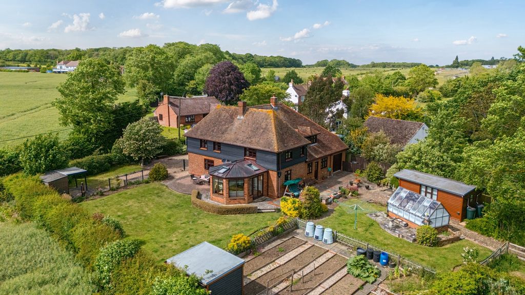 Property photo 3 of 27 1463188-7-6A0Dda649d7d5-Arw-1