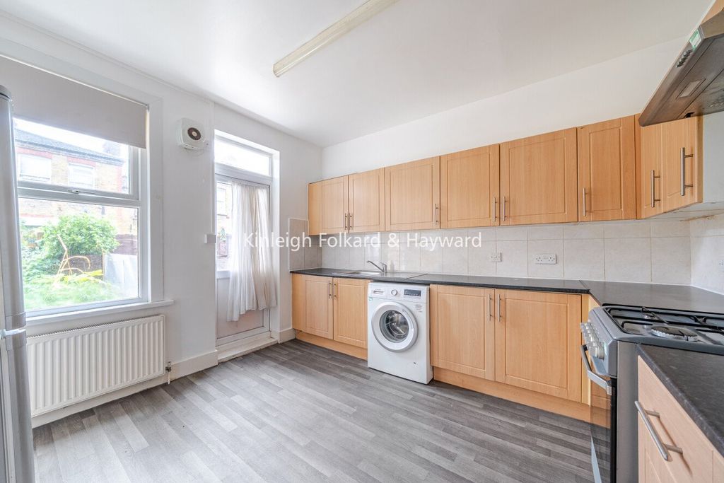 Property photo 2 of 11 Picture No. 06