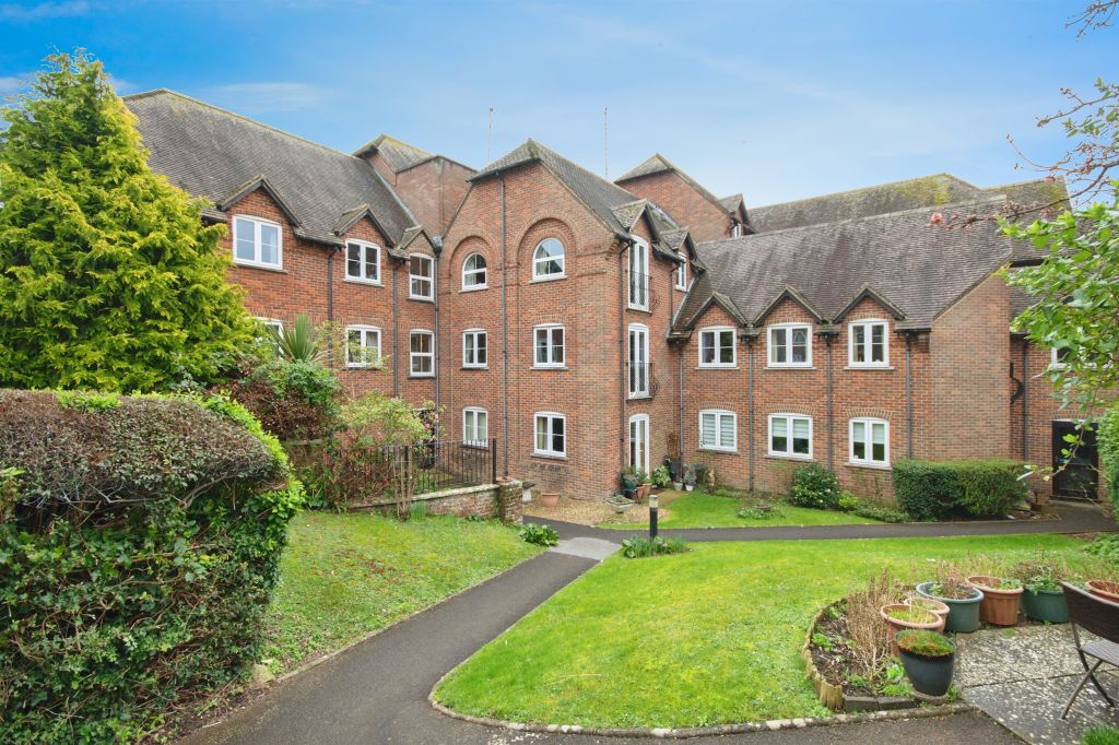 Property photo 1 of 17