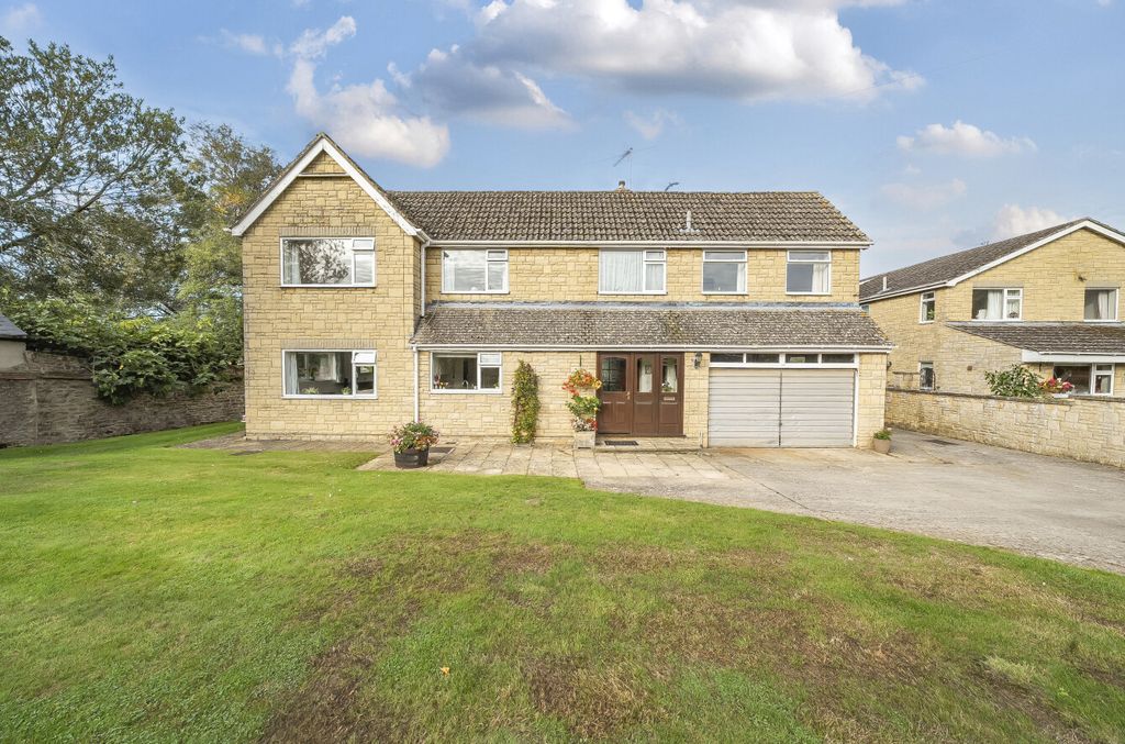 Property photo 1 of 22 Front