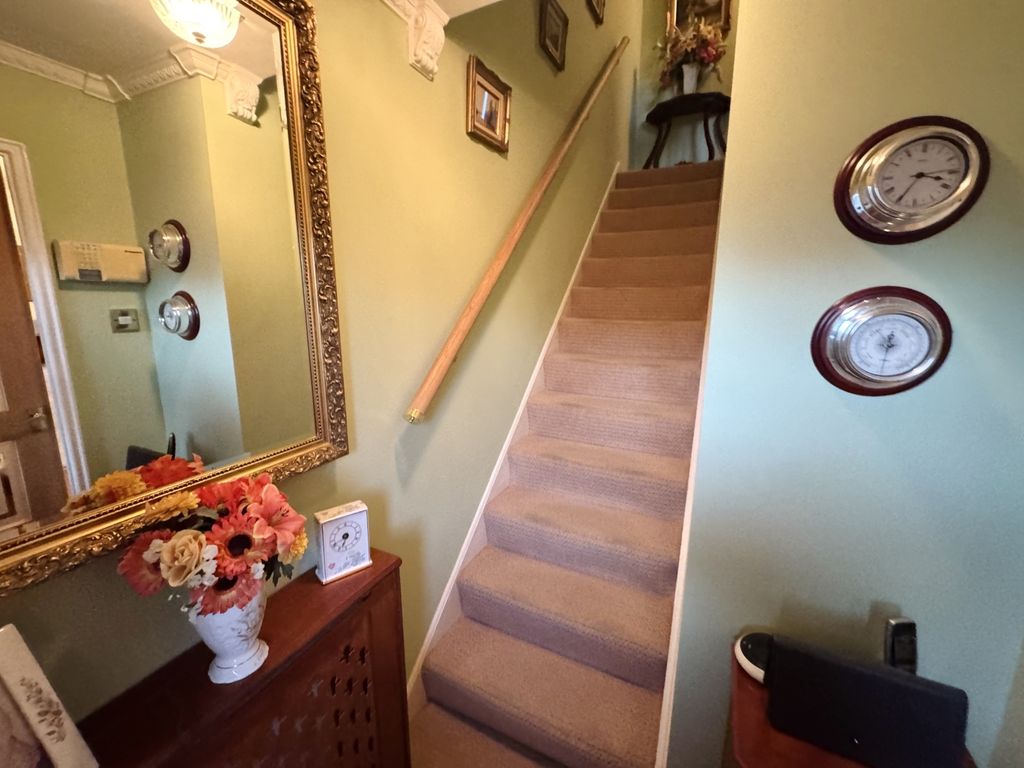 Property photo 2 of 18 Img_9033