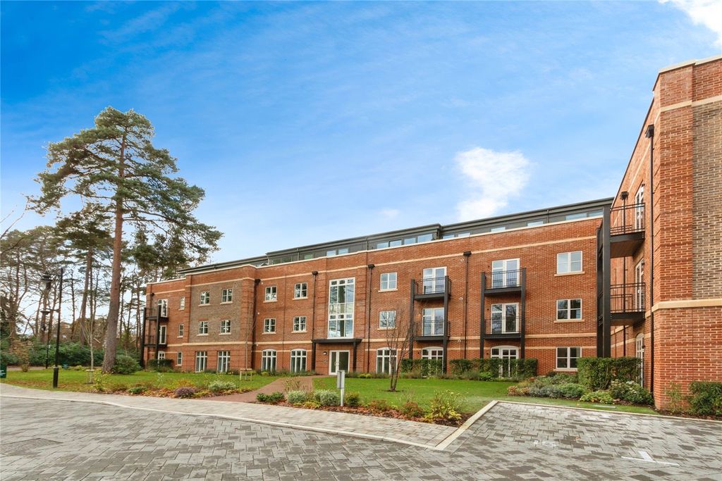 Property photo 2 of 13 Picture No. 19