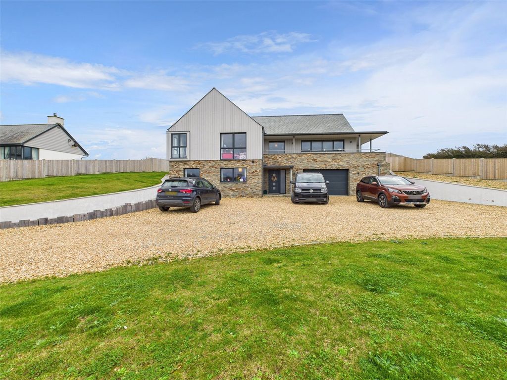 Property photo 2 of 23 Picture No. 24