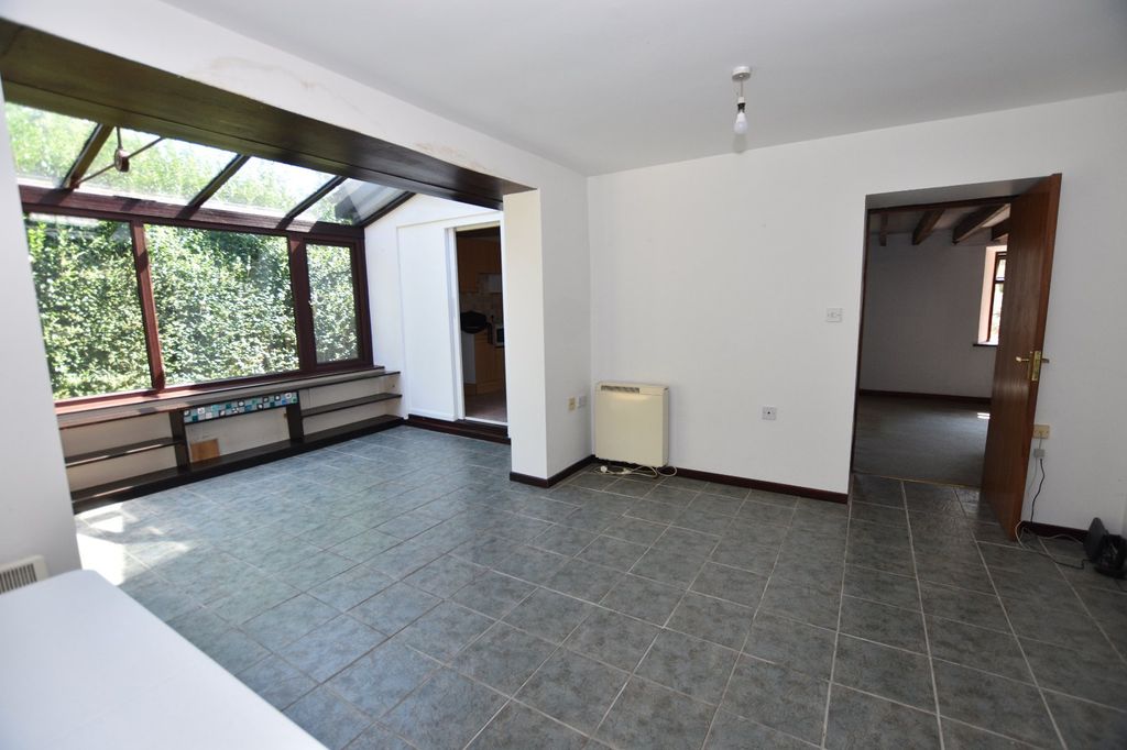 Property photo 3 of 22 Reception Area