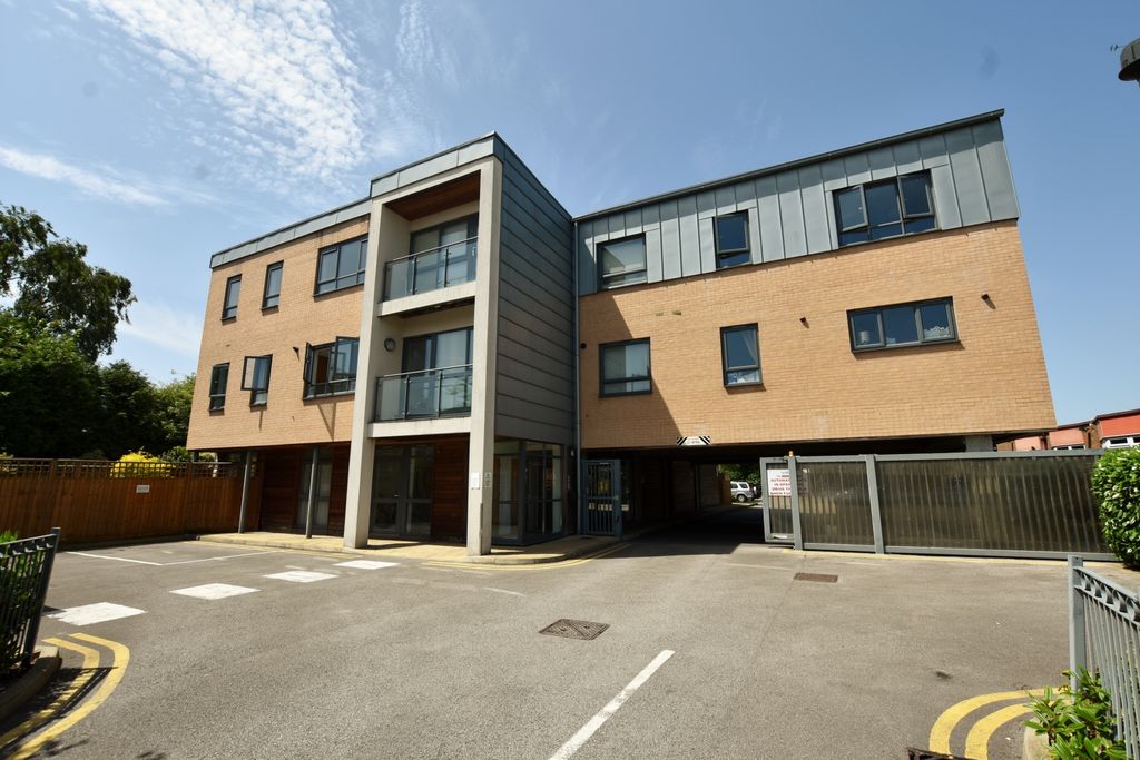 Property photo 1 of 7 External