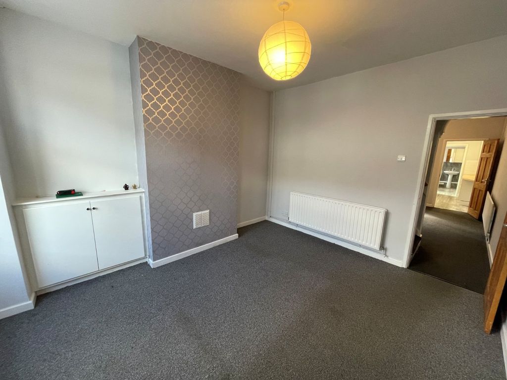 Property photo 3 of 11 Picture No. 02