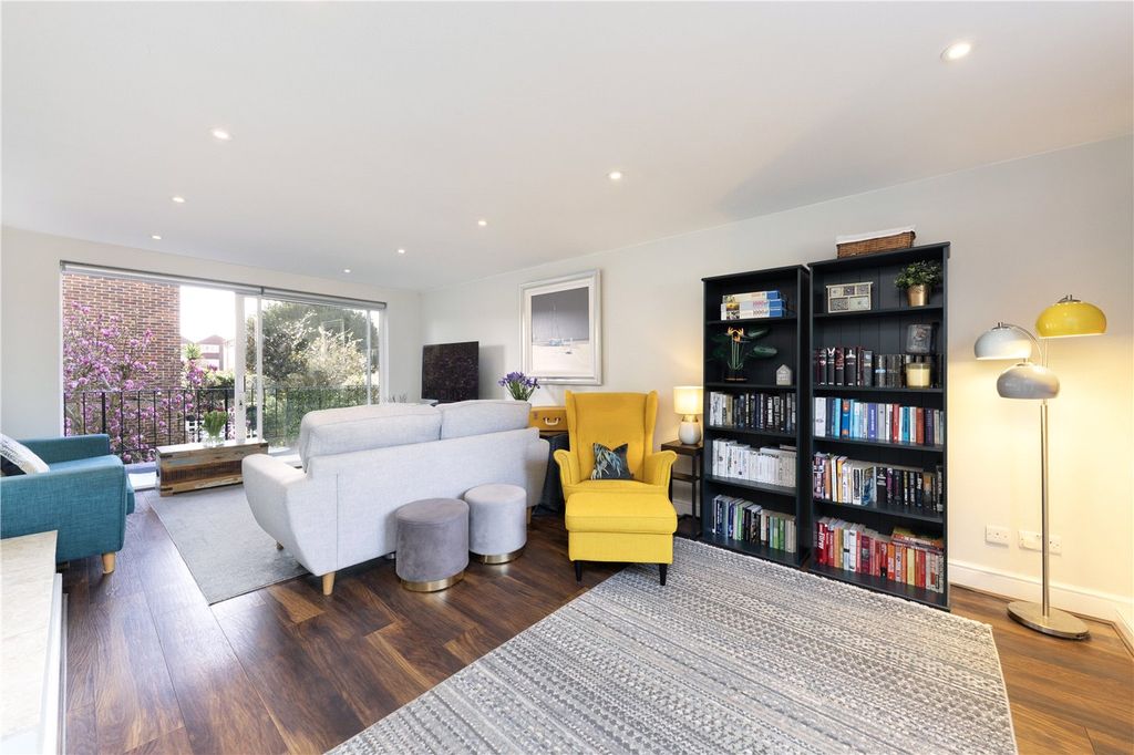 Property photo 2 of 12 Picture No. 05