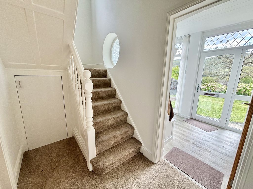 Property photo 3 of 37 Hall