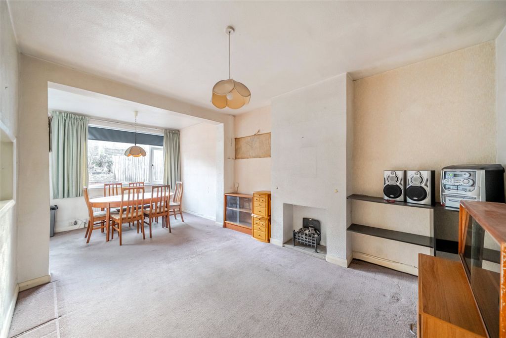 Property photo 3 of 14 Dining Room