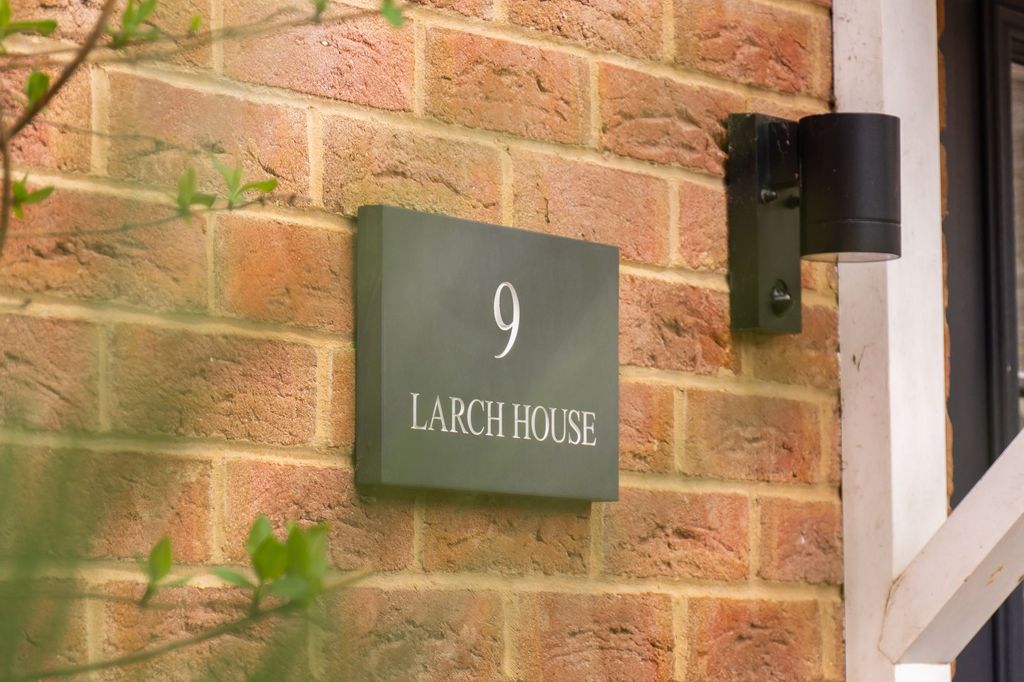 Property photo 3 of 35