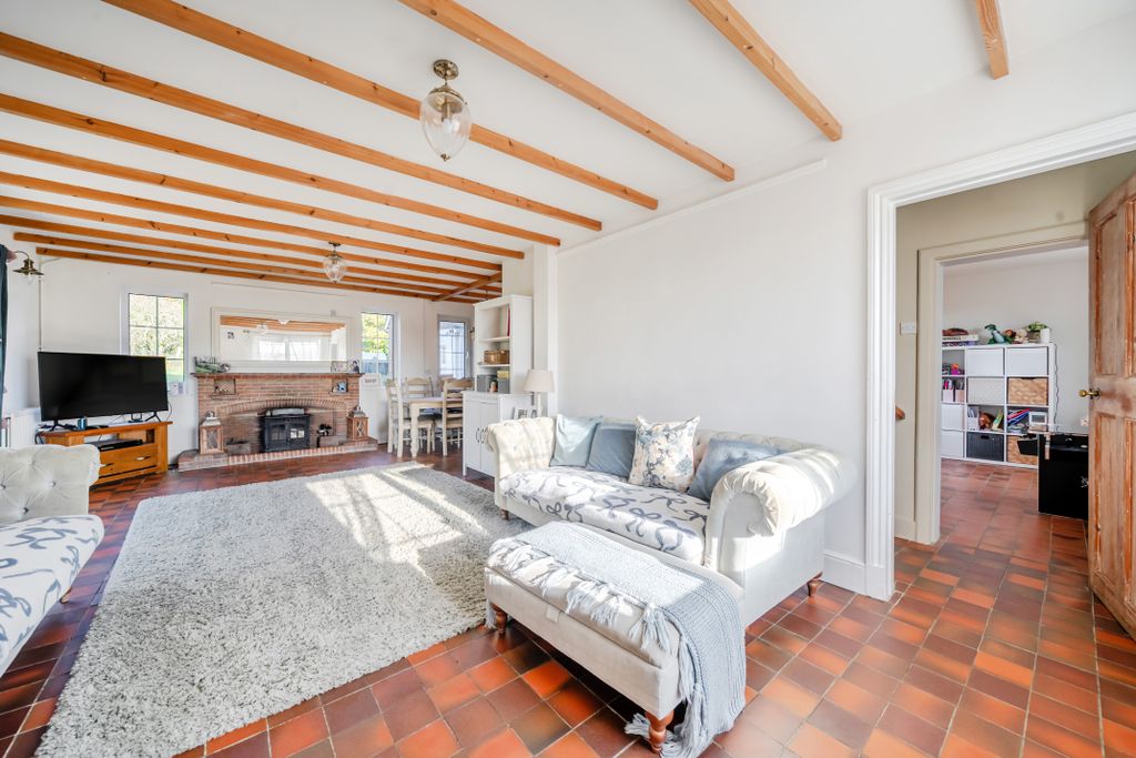 Property photo 3 of 14 Sitting Room