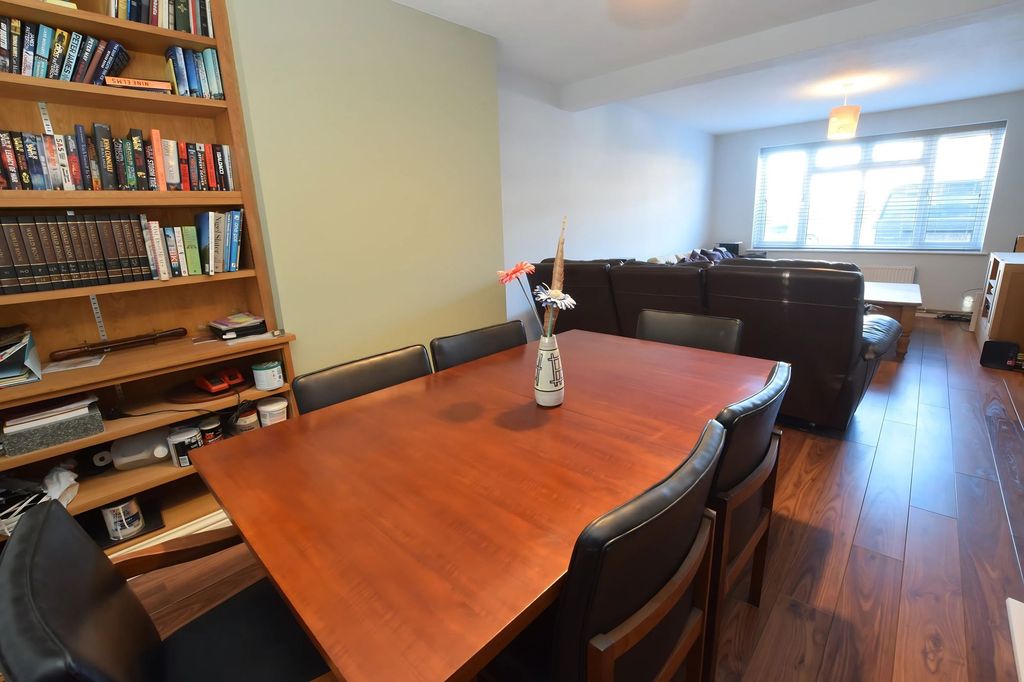 Property photo 3 of 13