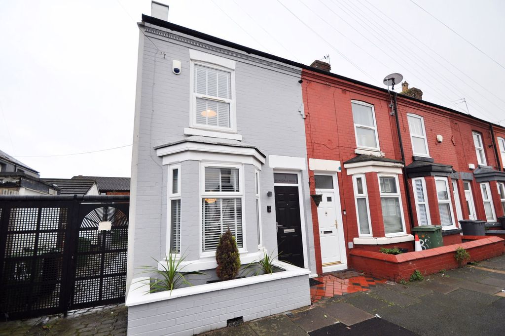 Property photo 1 of 32